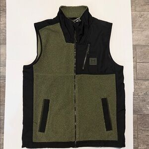 Under Armour Men's Olive and Black Vest